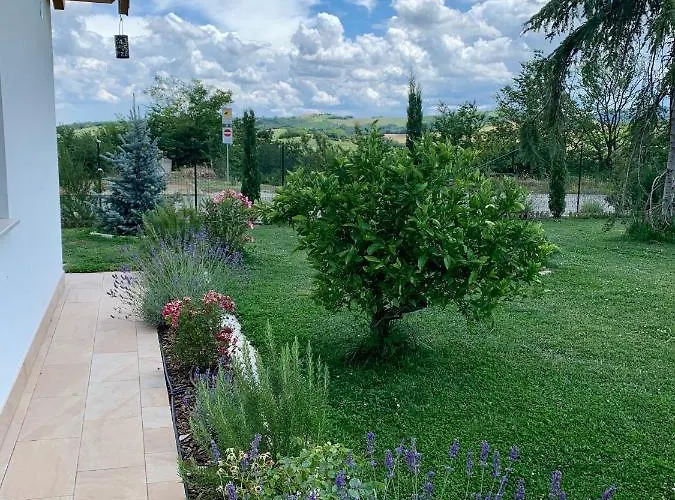 לינה וארוחת בוקר La Casa Del Sole 3*